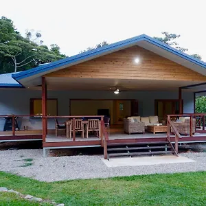 Coconut House Holiday home